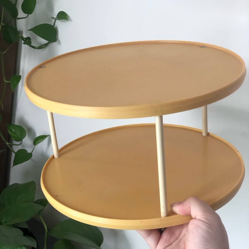 1970s Rubbermaid Rotating Spice Rack | Two-Tier Round Turntable | Harvest Gold